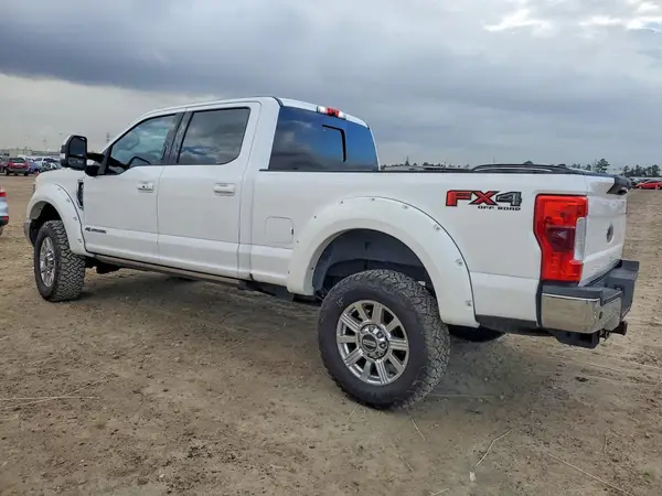 1FT7W2BT5HEC08230 2017 FORD F250 - Image 2