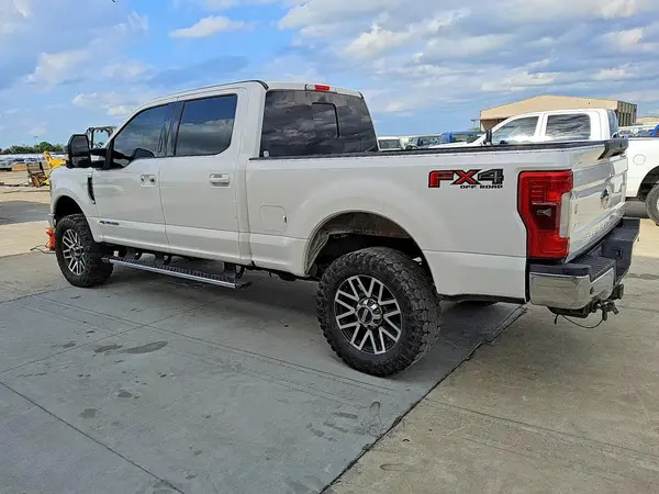 1FT7W2BT5HEE24725 2017 FORD F250 - Image 2