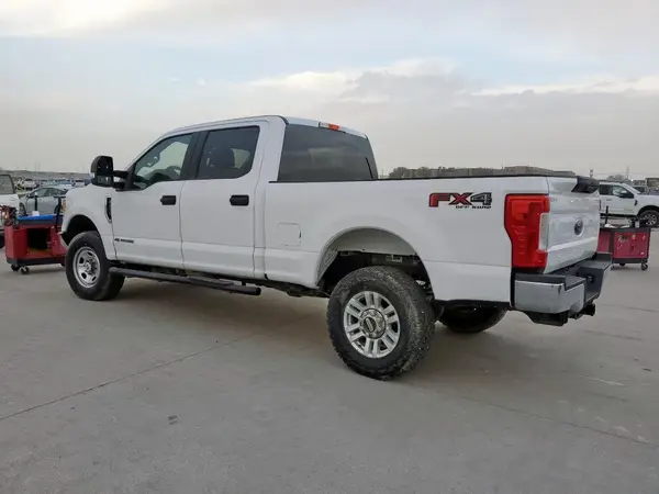 1FT7W2BT5HEF19351 2017 FORD F250 - Image 2