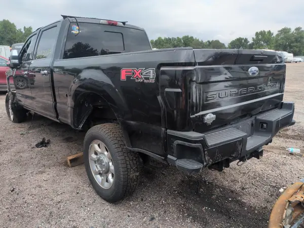 1FT7W2BT5JEB95467 2018 FORD F250 - Image 2