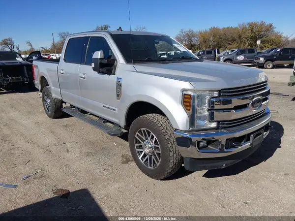 1FT7W2BT5KED31372 2019 FORD F250 - Image 1