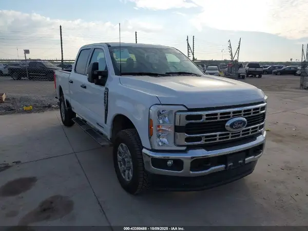 1FT7W2BT5REE36407 2024 FORD F250 - Image 1