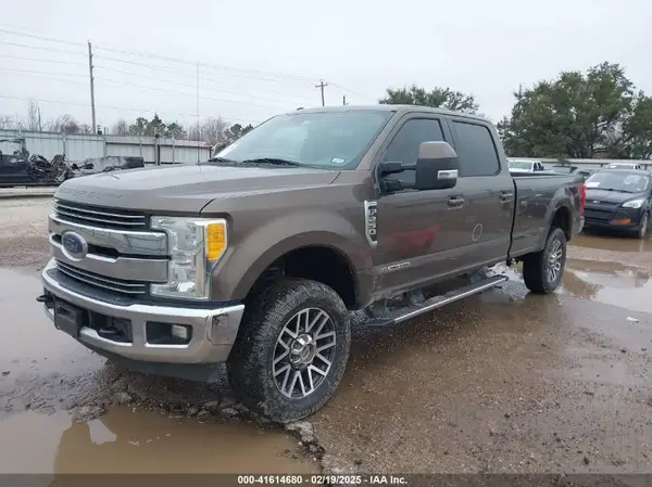 1FT7W2BT6HEB13580 2017 FORD F250 - Image 2