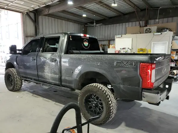 1FT7W2BT6HEB28693 2017 FORD F250 - Image 2