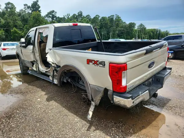 1FT7W2BT6HED04545 2017 FORD F250 - Image 2