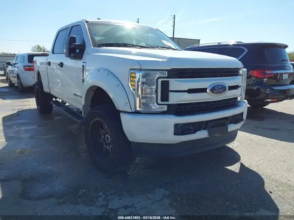 1FT7W2BT6JEB13147 2018 FORD F250 - Image 1