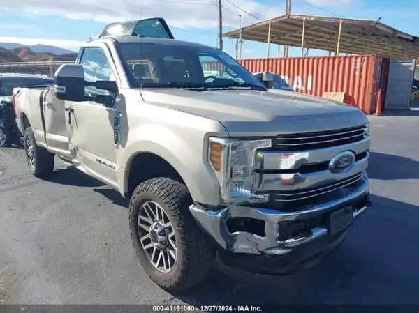 1FT7W2BT6JEB82713 2018 FORD F250 - Image 1