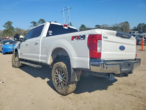 1FT7W2BT6JEB96286 2018 FORD F250 - Image 2