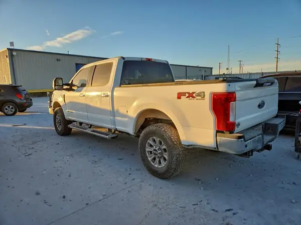 1FT7W2BT6JEC89003 2018 FORD F250 - Image 2