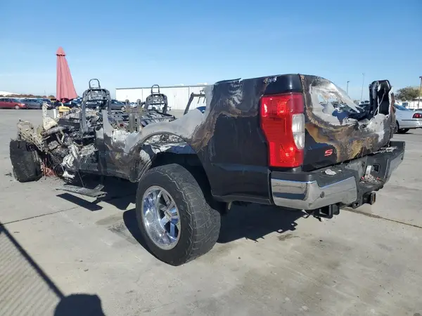 1FT7W2BT7HED68061 2017 FORD F250 - Image 2