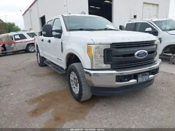 1FT7W2BT7HEE48637 2017 FORD F250 - Image 1