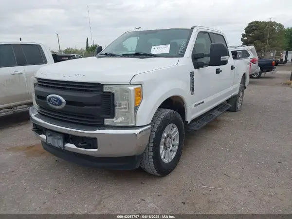 1FT7W2BT7HEE48637 2017 FORD F250 - Image 2