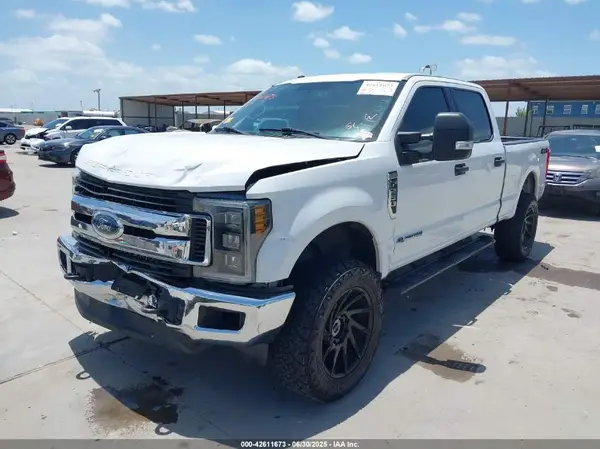 1FT7W2BT7JEC00538 2018 FORD F250 - Image 2