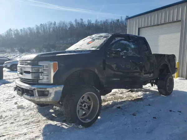 1FT7W2BT7JEC82917 2018 FORD F250 - Image 1