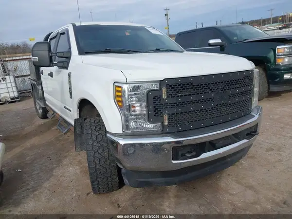 1FT7W2BT7JED03085 2018 FORD F250 - Image 1