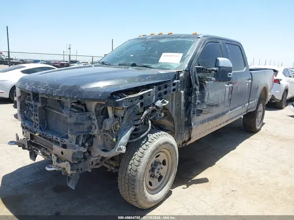 1FT7W2BT8HEE25366 2017 FORD F250 - Image 2