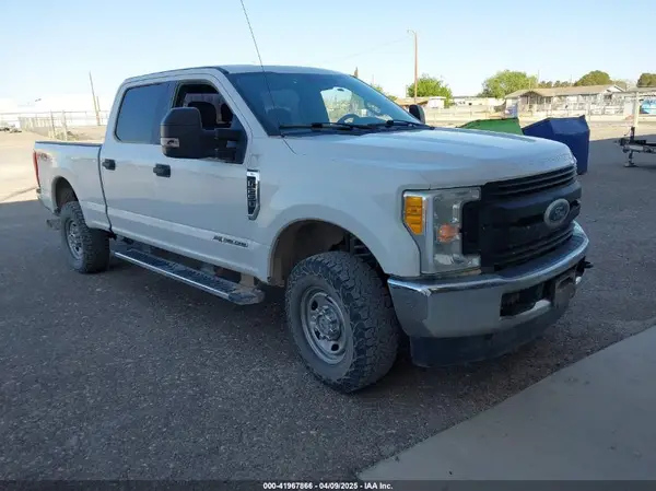 1FT7W2BT8HEF21840 2017 FORD F250 - Image 1