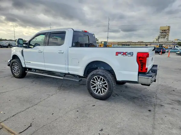 1FT7W2BT8JEB15997 2018 FORD F250 - Image 2