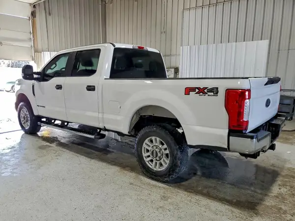 1FT7W2BT8JEB27888 2018 FORD F250 - Image 2