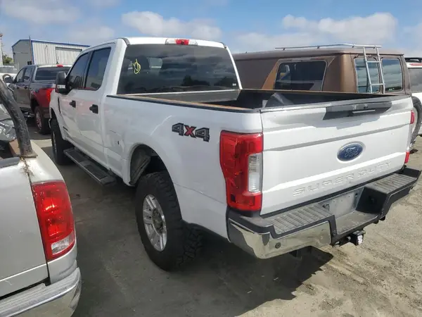 1FT7W2BT8JEB83989 2018 FORD F250 - Image 2