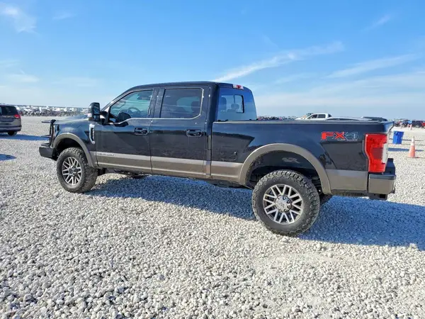 1FT7W2BT8JEC90251 2018 FORD F250 - Image 2