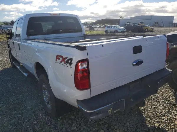 1FT7W2BT9GEA72053 2016 FORD F250 - Image 2