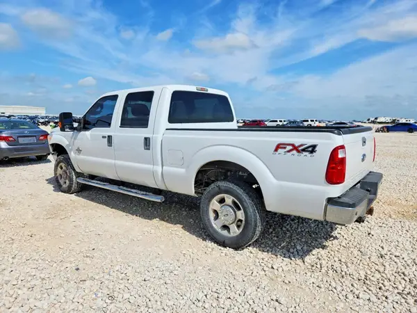 1FT7W2BT9GEA90374 2016 FORD F250 - Image 2