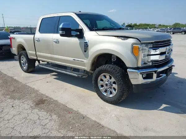 1FT7W2BT9HEE44542 2017 FORD F250 - Image 1