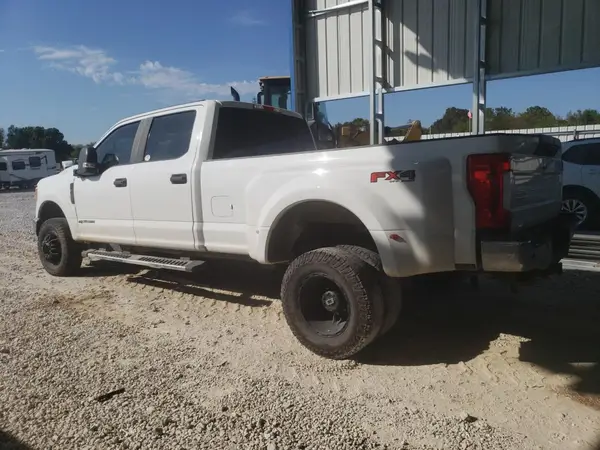 1FT7W2BT9HEE95006 2017 FORD F250 - Image 2