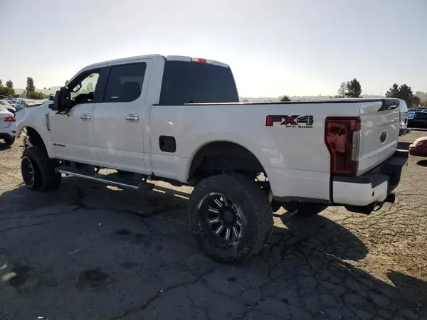 1FT7W2BT9HEF16453 2017 FORD F250 - Image 2
