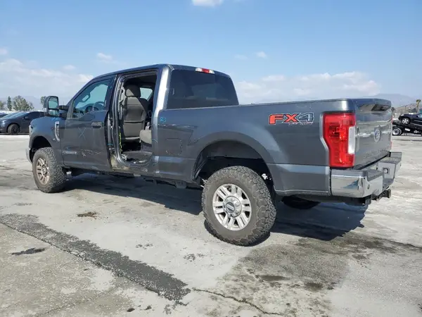 1FT7W2BT9JEB30024 2018 FORD F250 - Image 2
