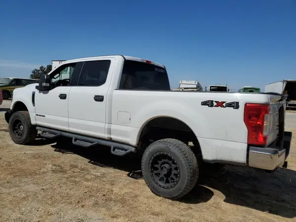 1FT7W2BT9JEB38334 2018 FORD F250 - Image 2