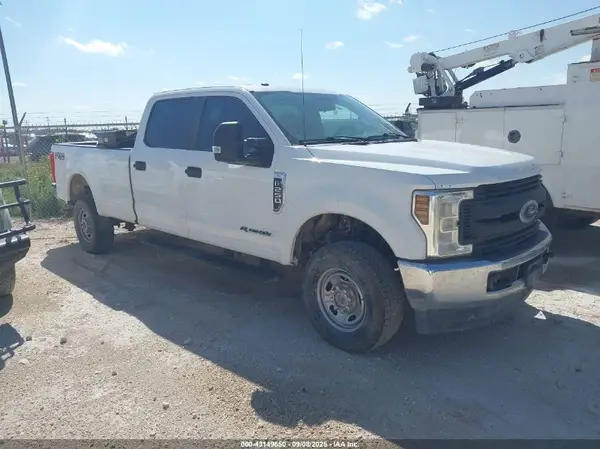 1FT7W2BT9JEB81832 2018 FORD F250 - Image 1