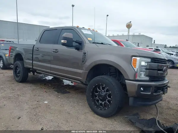 1FT7W2BT9JEC77105 2018 FORD F250 - Image 1