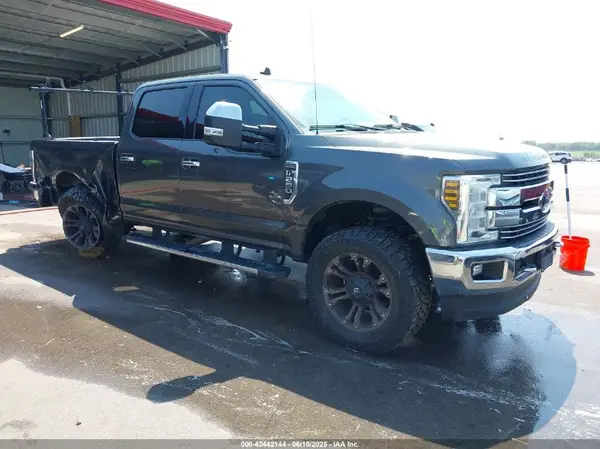 1FT7W2BT9KED11352 2019 FORD F250 - Image 1