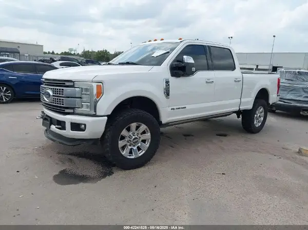 1FT7W2BTXHEB75967 2017 FORD F250 - Image 2