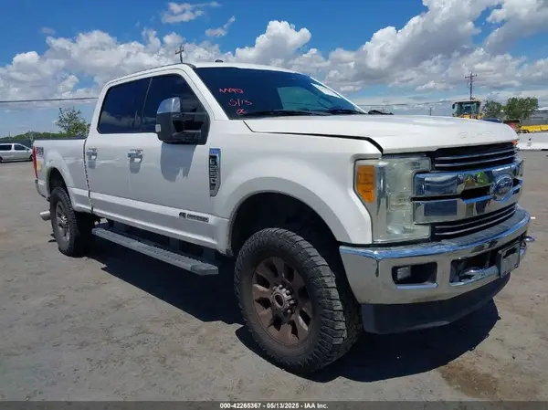 1FT7W2BTXHEC76653 2017 FORD F250 - Image 1