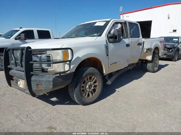 1FT7W2BTXHEC96854 2017 FORD F250 - Image 2