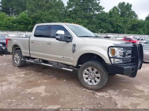 1FT7W2BTXJEB50640 2018 FORD F250 - Image 1