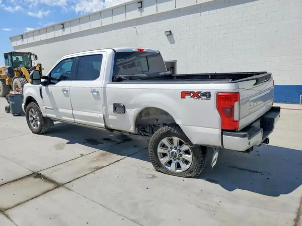1FT7W2BTXJEB71844 2018 FORD F250 - Image 2
