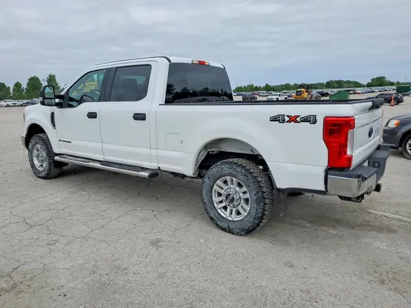 1FT7W2BTXJEB90667 2018 FORD F250 - Image 2