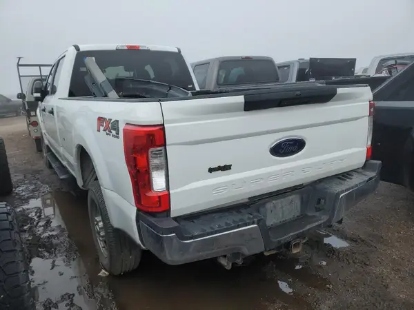 1FT7W2BTXJEC19083 2018 FORD F250 - Image 2