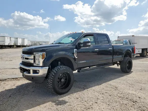 1FT7W2BTXJEC57266 2018 FORD F250 - Image 2