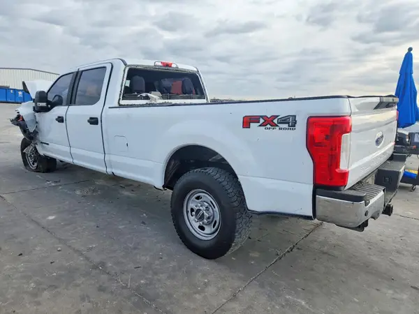 1FT7W2BTXKEC13513 2019 FORD F250 - Image 2