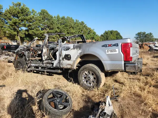 1FT7W2BTXKEC33650 2019 FORD F250 - Image 2