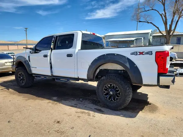 1FT7W2BTXKEF80055 2019 FORD F250 - Image 2