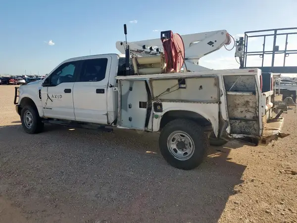 1FT7W3BT6KED44041 2019 FORD F350 - Image 2
