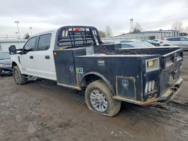 1FT7W3BT8JEB41957 2018 FORD F350 - Image 2
