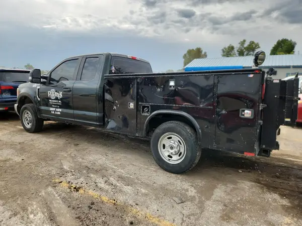 1FT7X2A60HEE36886 2017 FORD F250 - Image 2