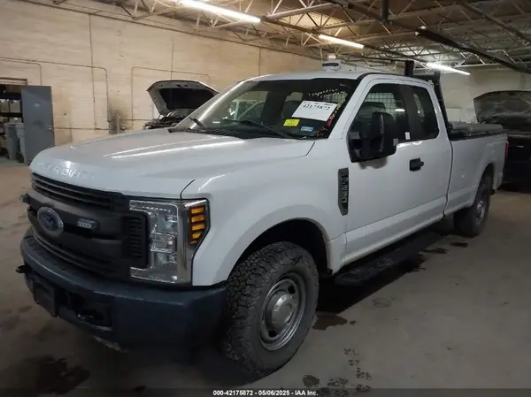 1FT7X2A60JEC48083 2018 FORD F250 - Image 2